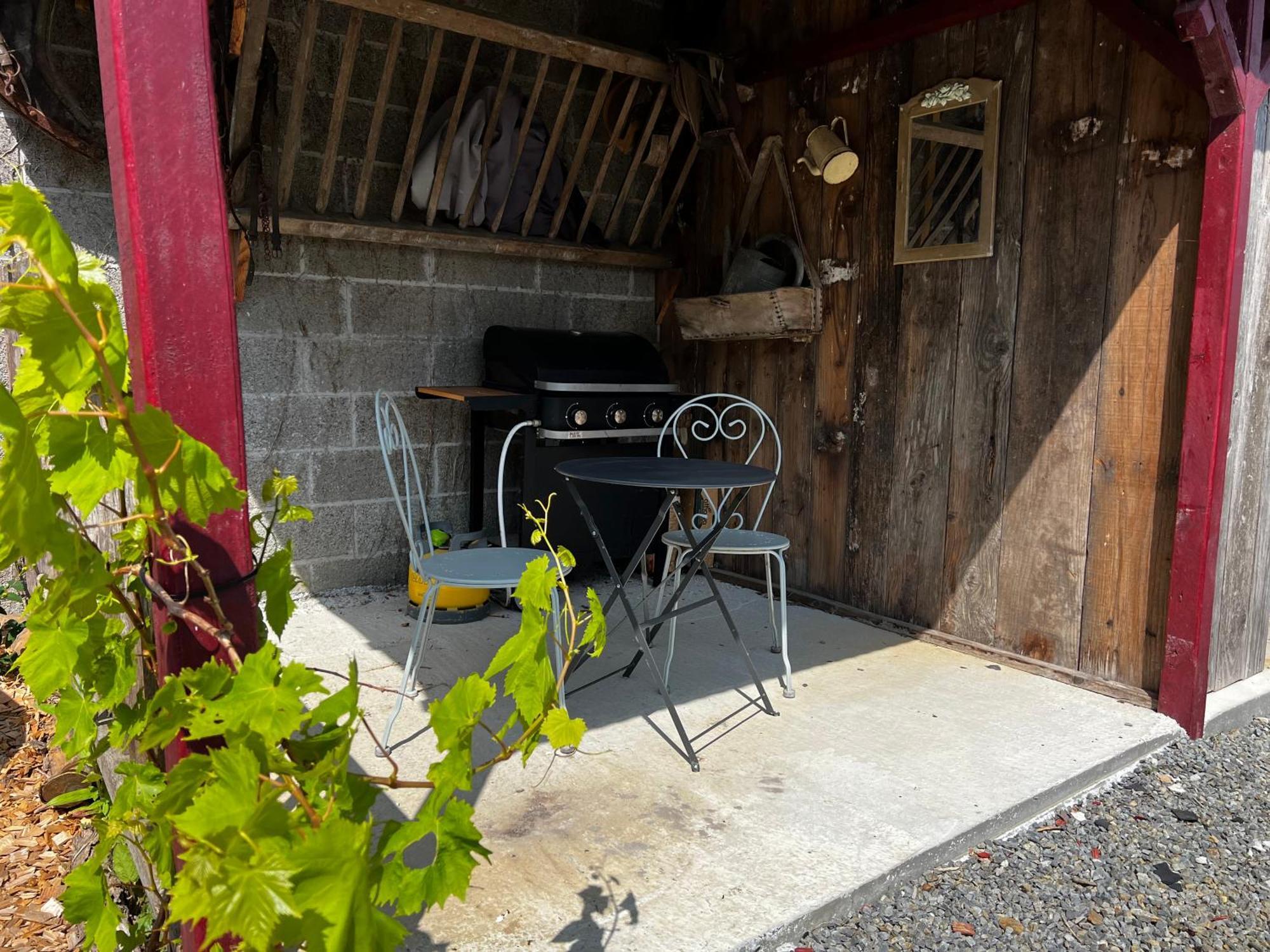 Domaine De La Ville Cherel, Maison A Colombage 뽕또흑송 외부 사진